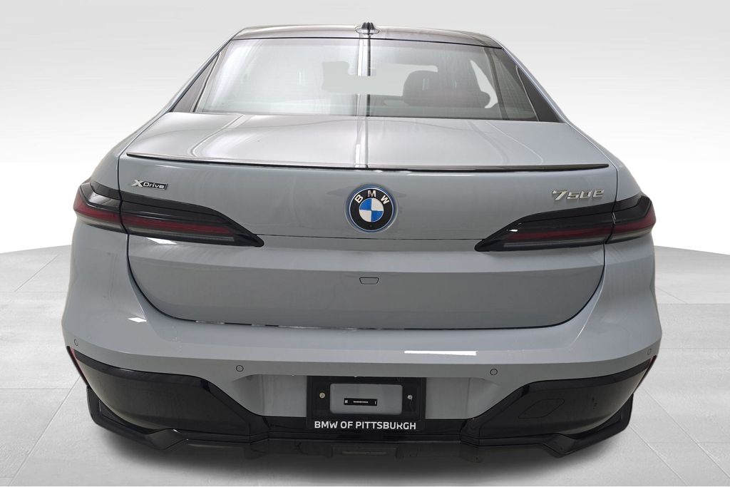 2026 Bmw 750e 750e xDrive photo 7