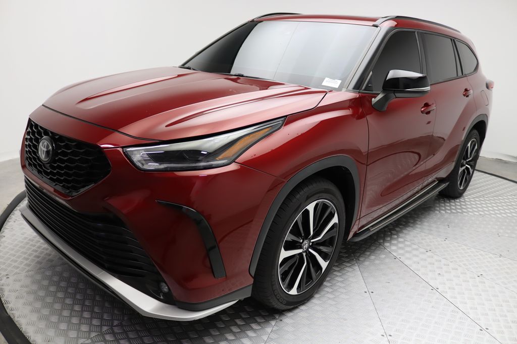Thumbnail: 2022 Toyota Highlander - 2