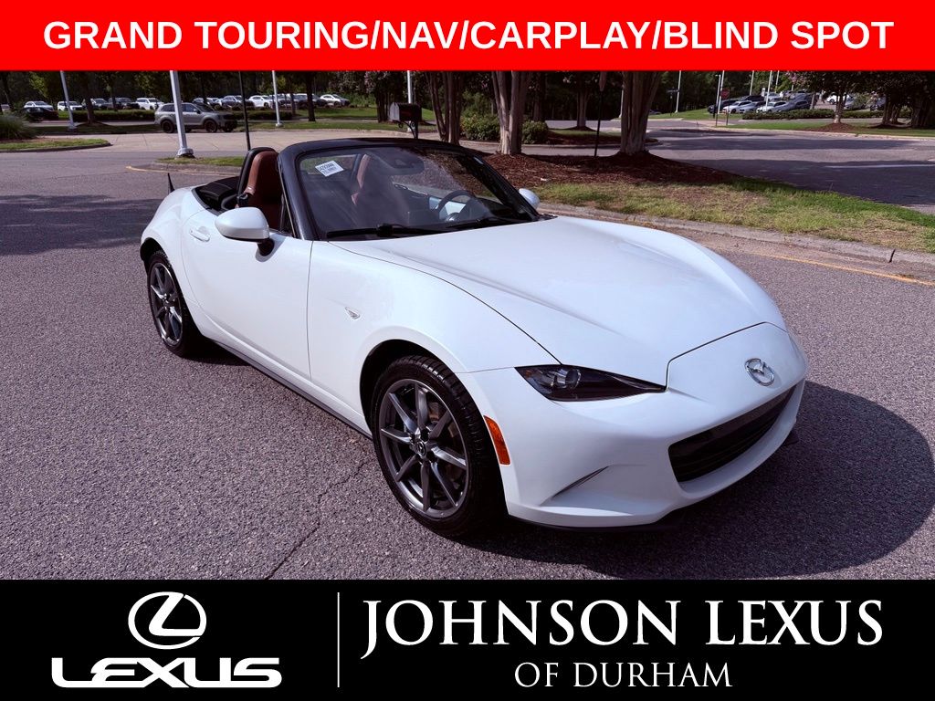 Snowflake White Pearl Mica 2023 Mazda MX-5 Miata Convertible Rear-Wheel Drive 6-Speed Manual
