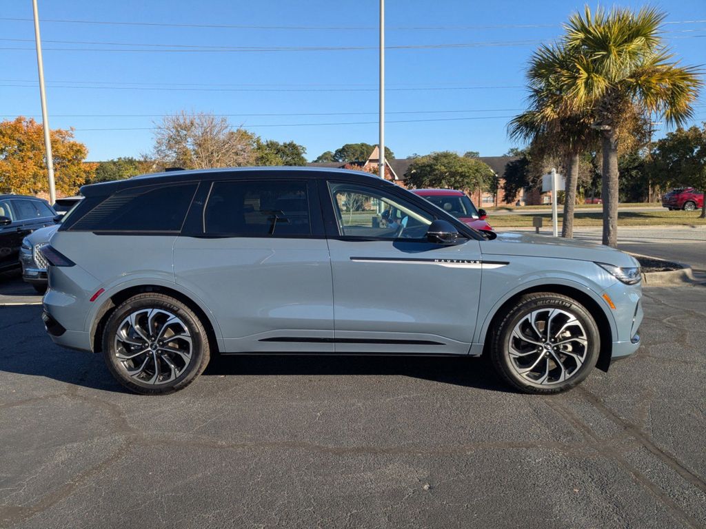 2025 Lincoln Nautilus Reserve