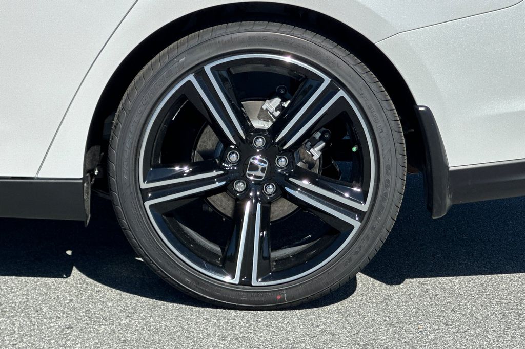 New 2026 Platinum White Pearl Honda SE image 32