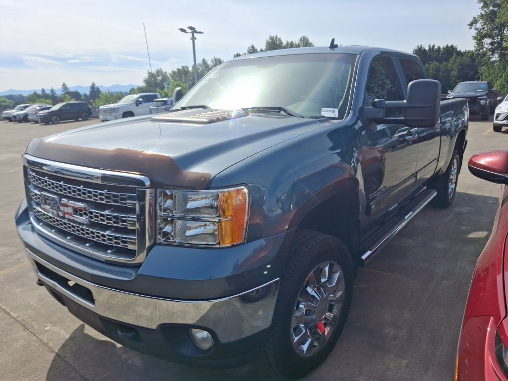 2013 GMC Sierra 3500HD SLT Crew Cab 4WD