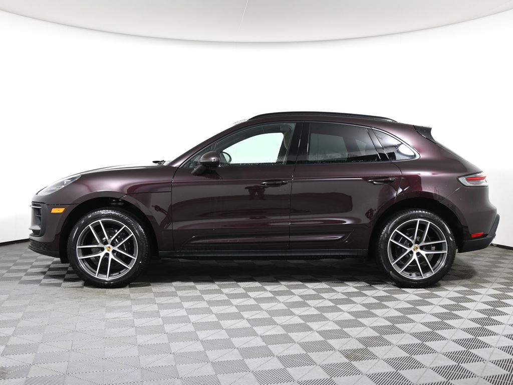 2024 Porsche Macan  2