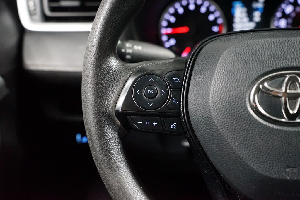 Thumbnail: 2020 Toyota RAV4 - 14