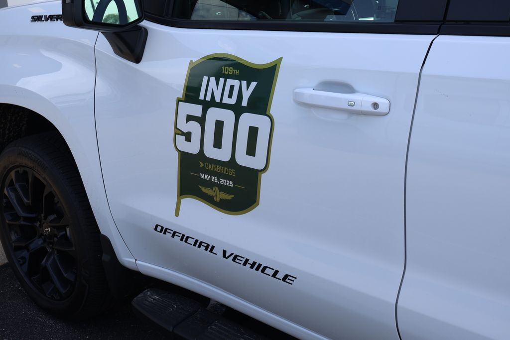 2025 Chevrolet Silverado 1500 RST 13