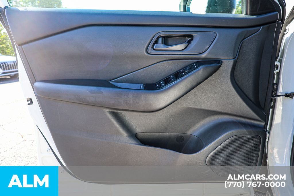 Used 2024 White Nissan S image 46