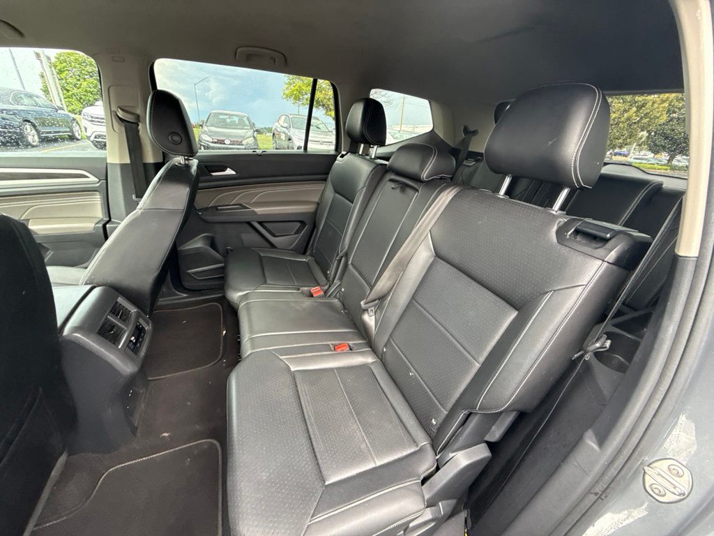 2023 Volkswagen Atlas 2.0T SE w/Technology Gray at Subaru and VW of Moon Township
