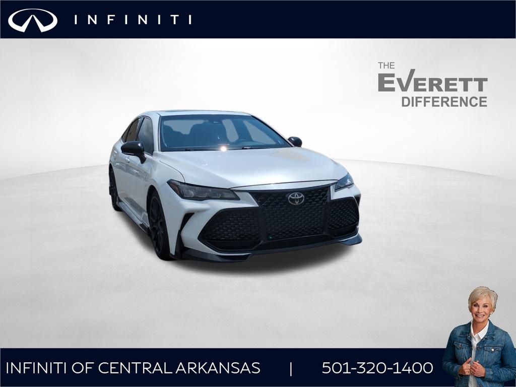 White (Wind Chill Pearl) 2020 Toyota Avalon Sedan Front-Wheel Drive 8-Speed Automatic
