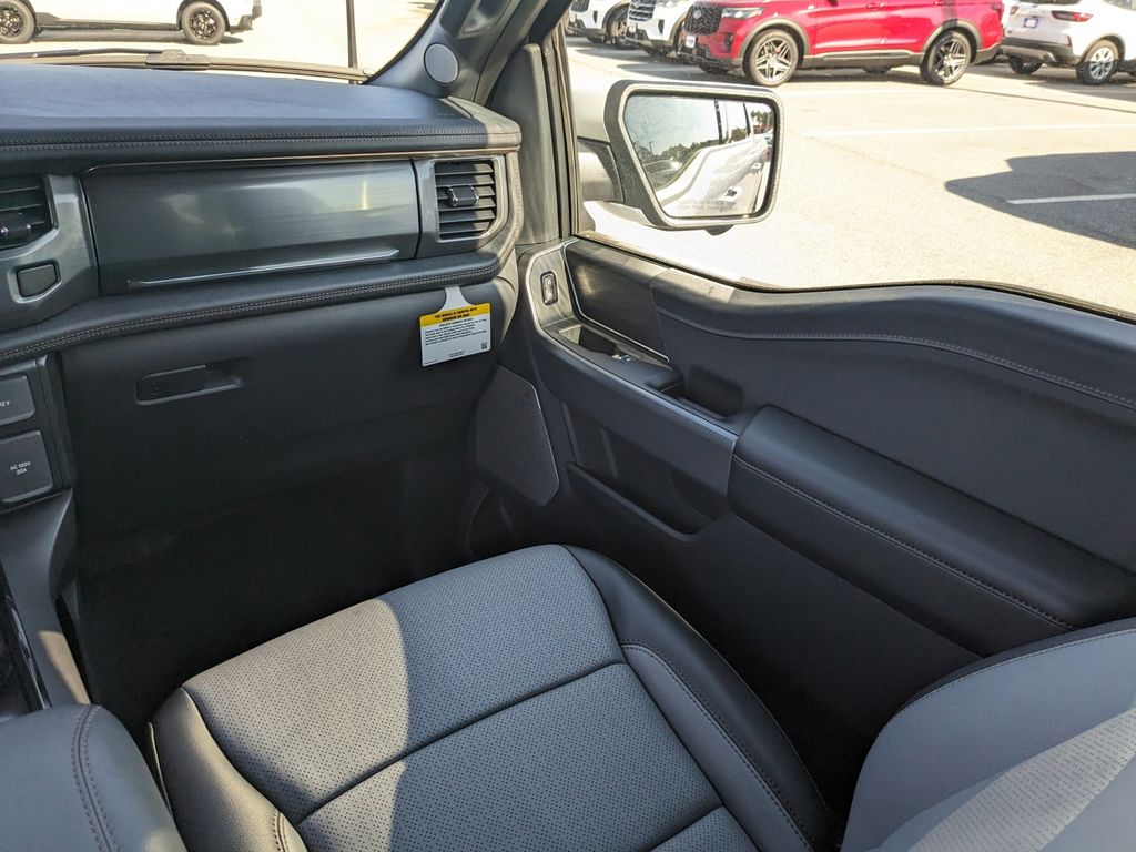 2025 Ford F-150 Lightning Lariat