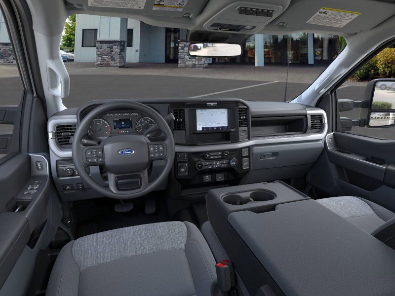 2026 Ford F-550SD XLT