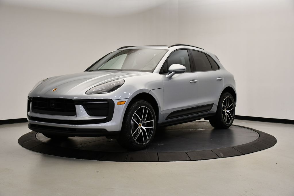 Thumbnail: 2025 Porsche Macan - 1