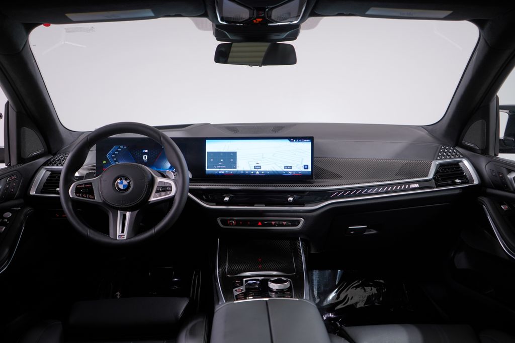 Thumbnail: 2025 BMW X7 - 11