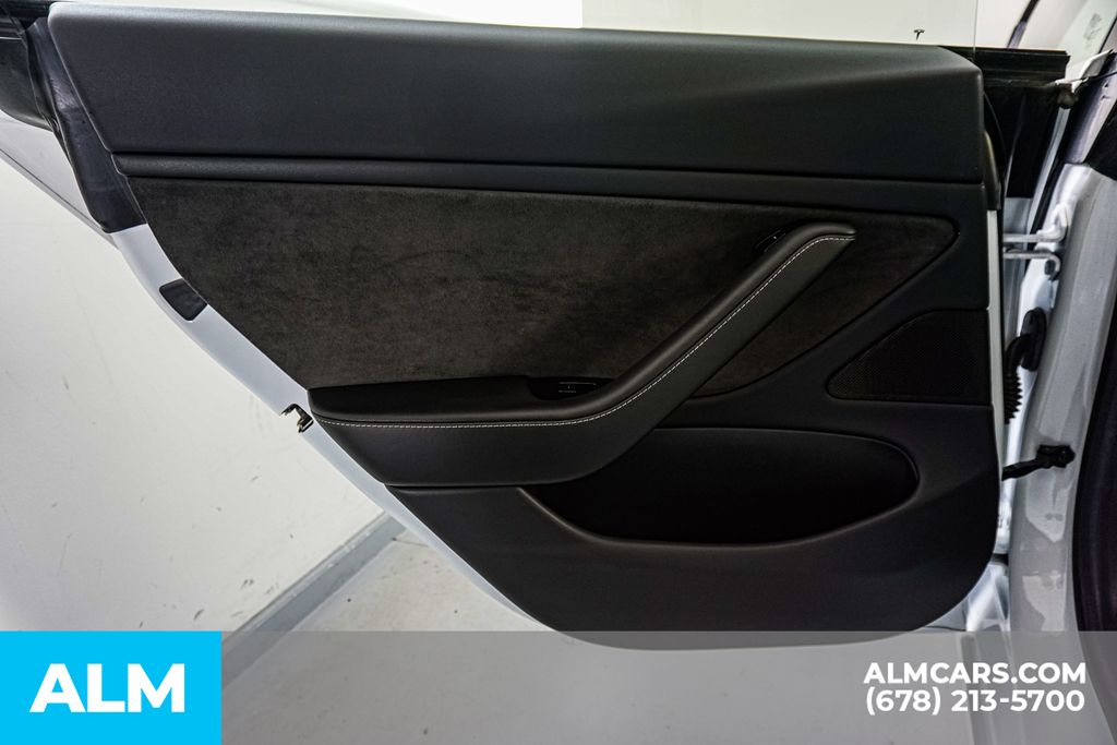 Used 2018  Tesla Long Range image 50