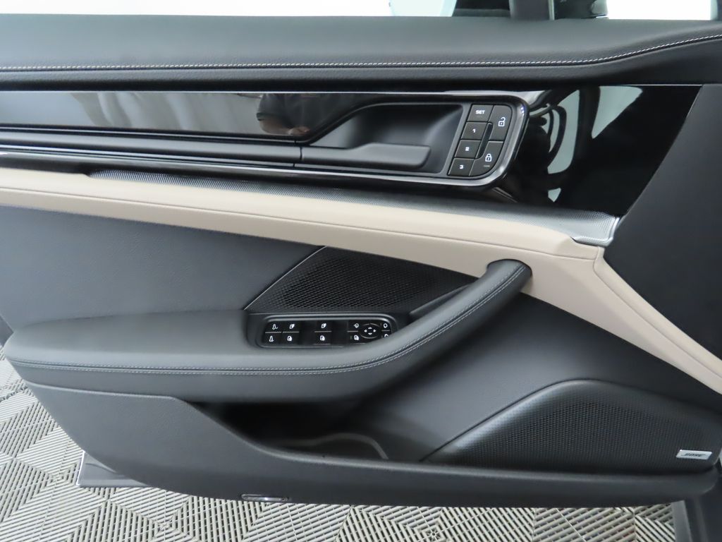 Thumbnail: 2025 Porsche Panamera - 27