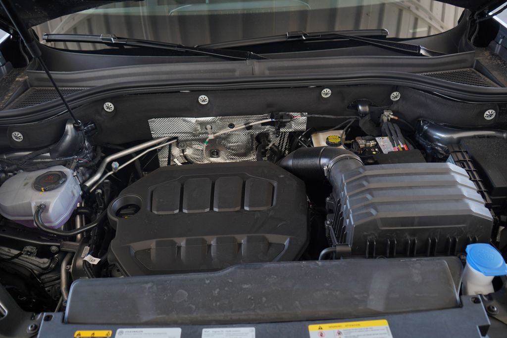 2025 Volkswagen Atlas SE 12