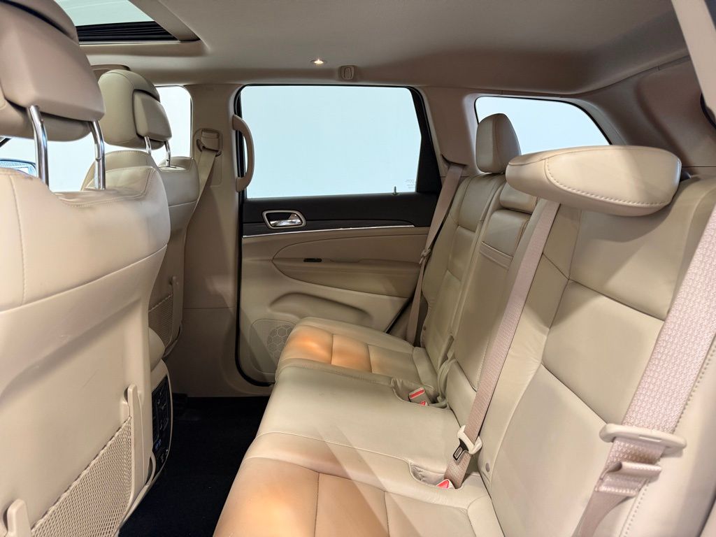 Thumbnail: 2021 Jeep Grand Cherokee - 11