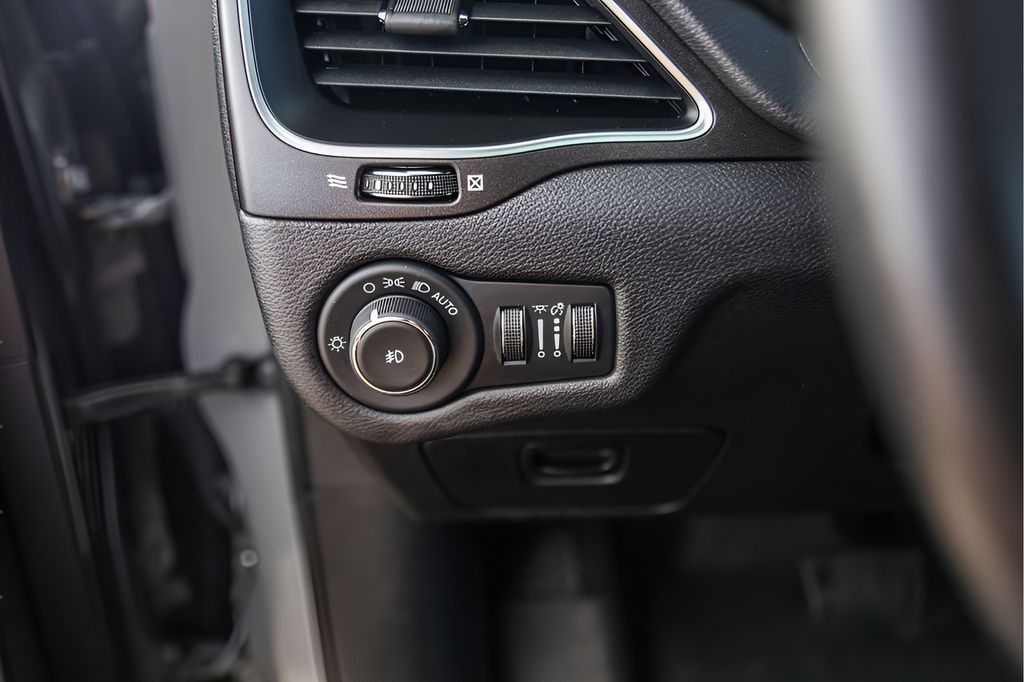 Used Car 2019 Jeep Cherokee  Trailhawk For Sale Under $20,000 In Austin, Texas