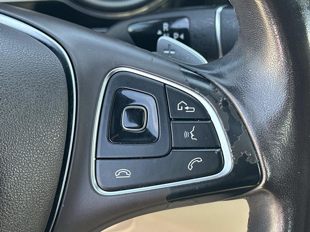 Thumbnail: 2017 Mercedes-Benz E-Class - 25