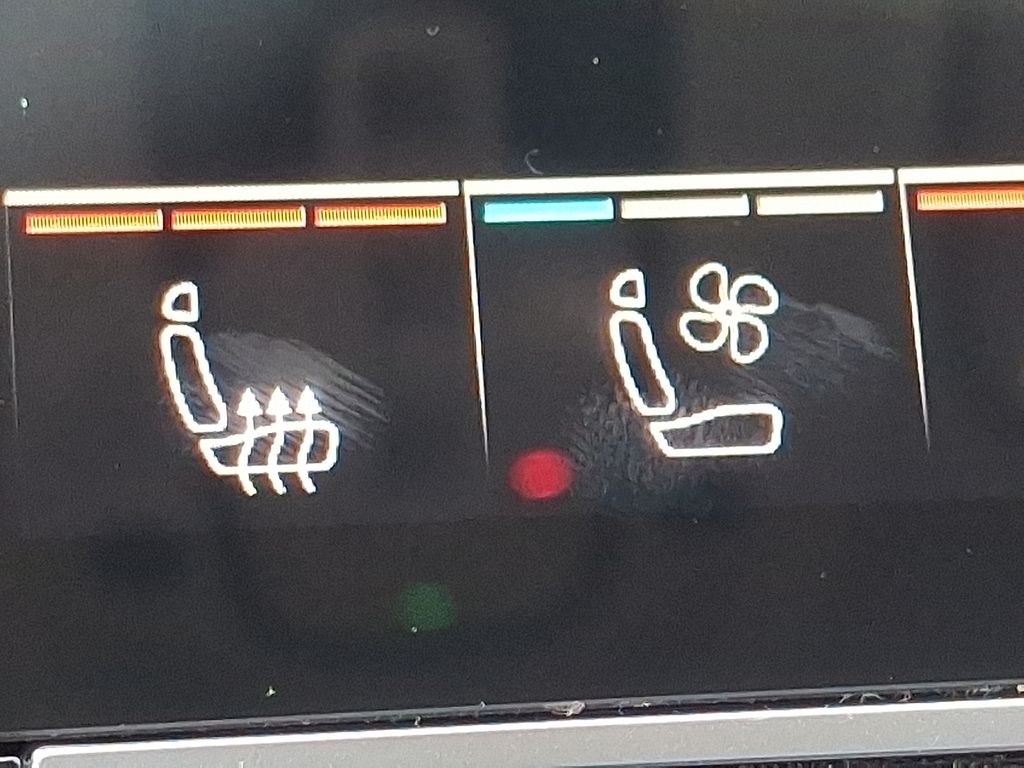 Thumbnail: 2022 Audi Q7 - 24