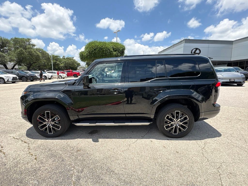 Thumbnail: 2026 Lexus GX - 2