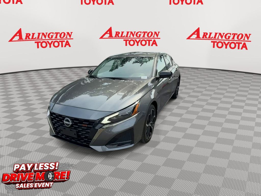 Used 2025 Nissan Altima Sedan