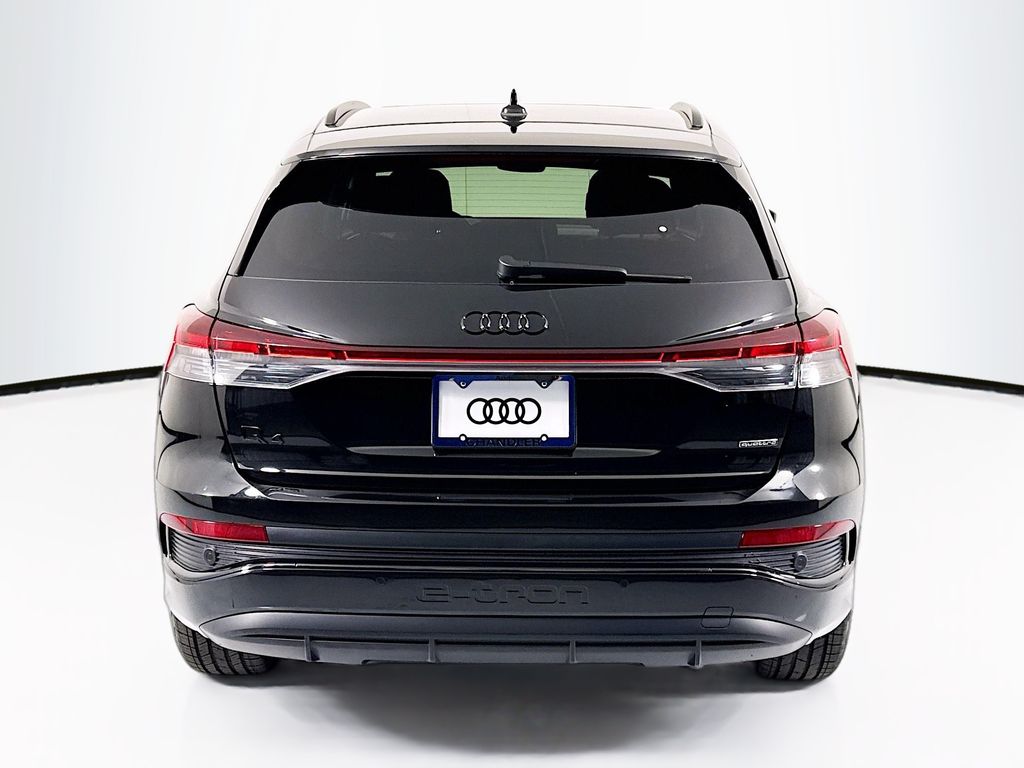 Thumbnail: 2023 Audi Q4 e-tron - 6