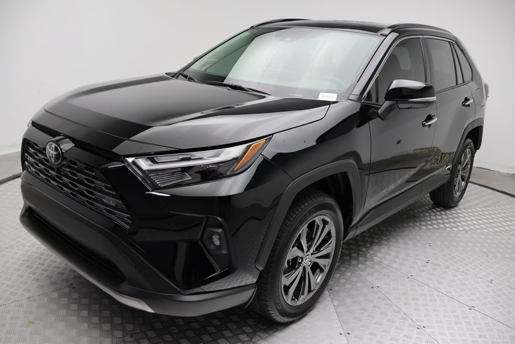 Thumbnail: 2025 Toyota RAV4 - 2