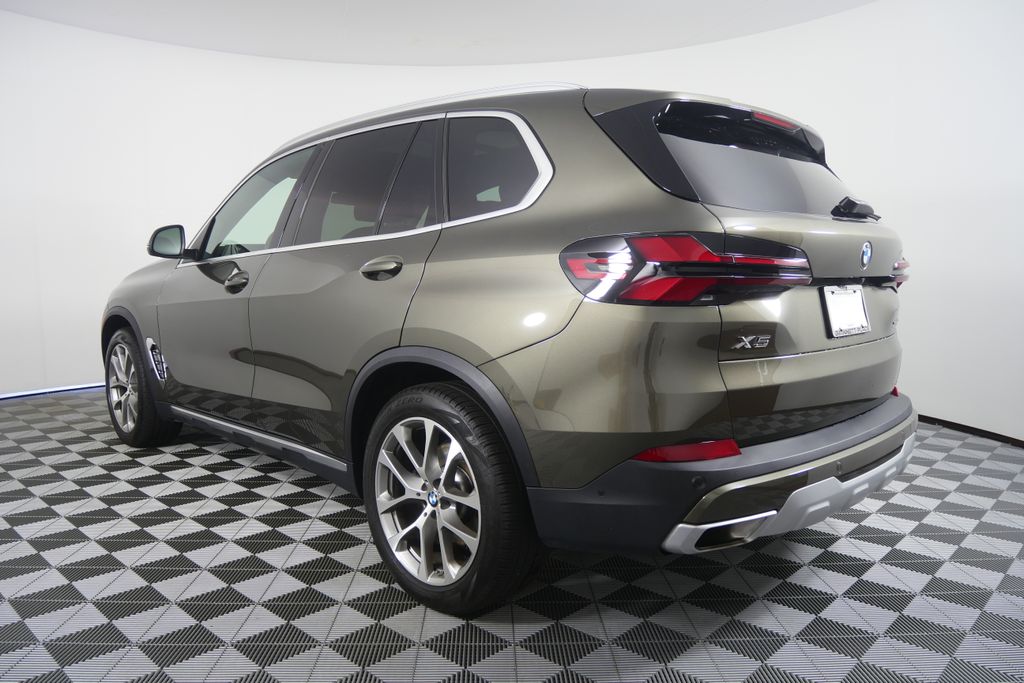 Thumbnail: 2026 BMW X5 - 5