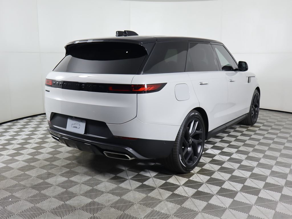Thumbnail: 2025 Land Rover Range Rover Sport - 7