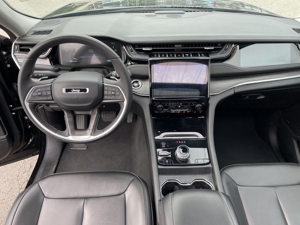 Used 2024 Jeep Grand Cherokee SUV