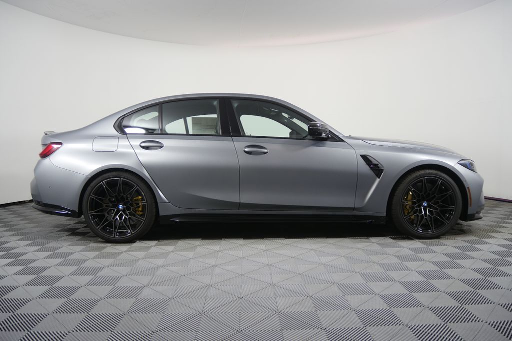 Thumbnail: 2027 BMW M3 - 3
