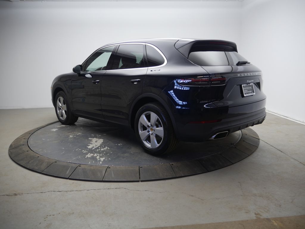 Thumbnail: 2023 Porsche Cayenne - 3