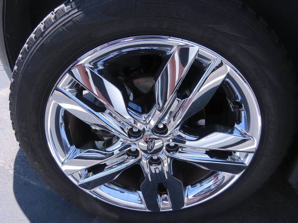 Thumbnail: 2011 Ford Edge - 15