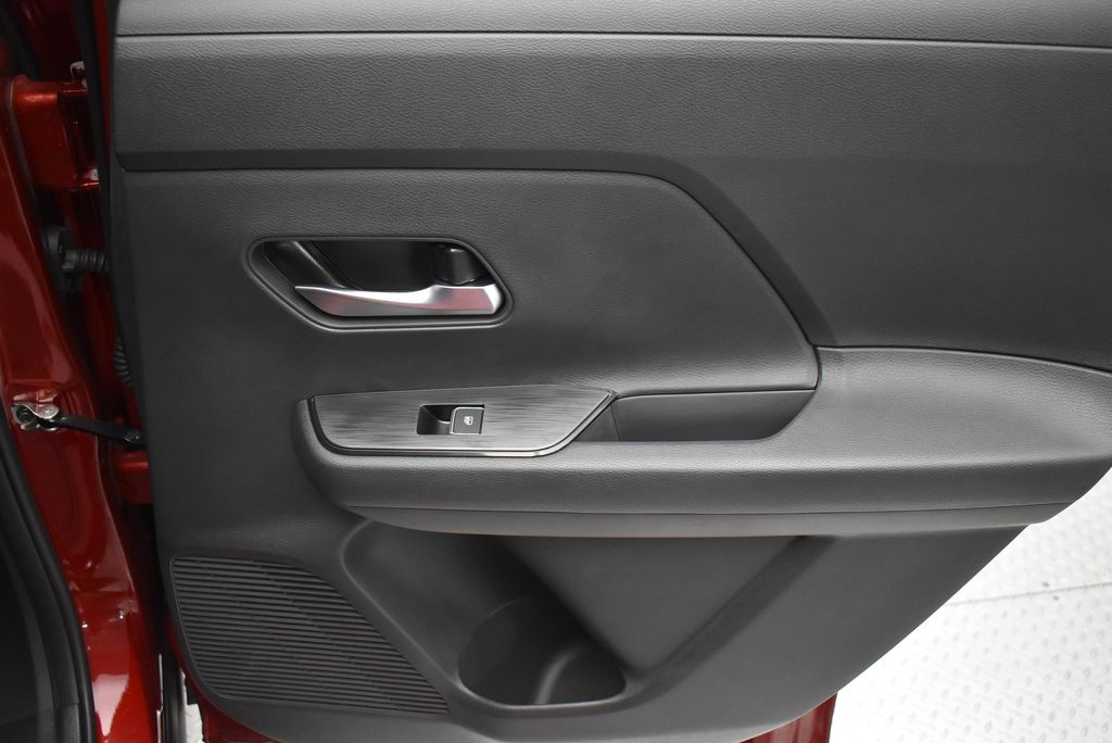 Thumbnail: 2026 Nissan Kicks - 30