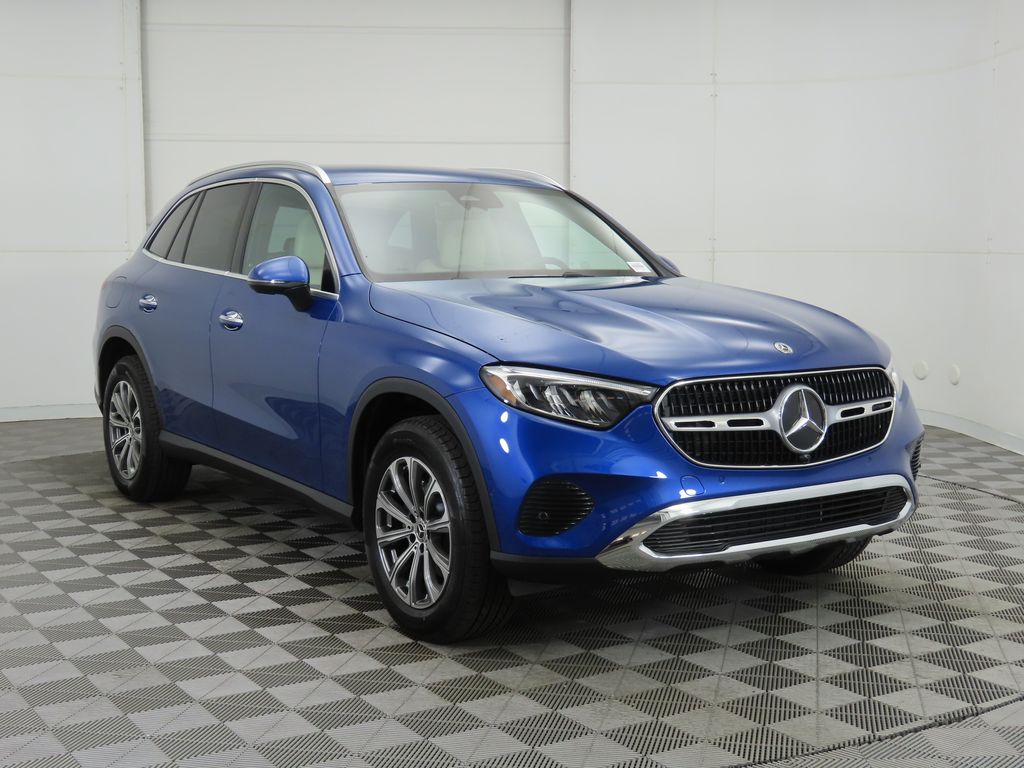 2025 Mercedes-Benz GLC 300 3
