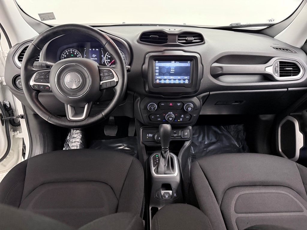 Thumbnail: 2018 Jeep Renegade - 28