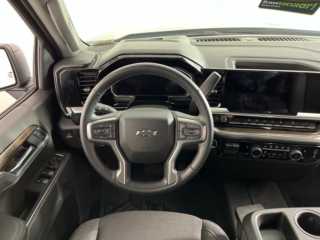 Thumbnail: 2026 Chevrolet Silverado 1500 - 17