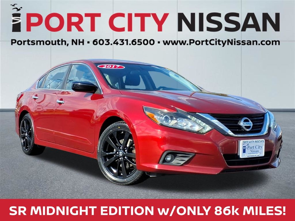 Cayenne Red 2017 Nissan Altima 2.5 SR Sedan Front-Wheel Drive Continuously Variable Transmission