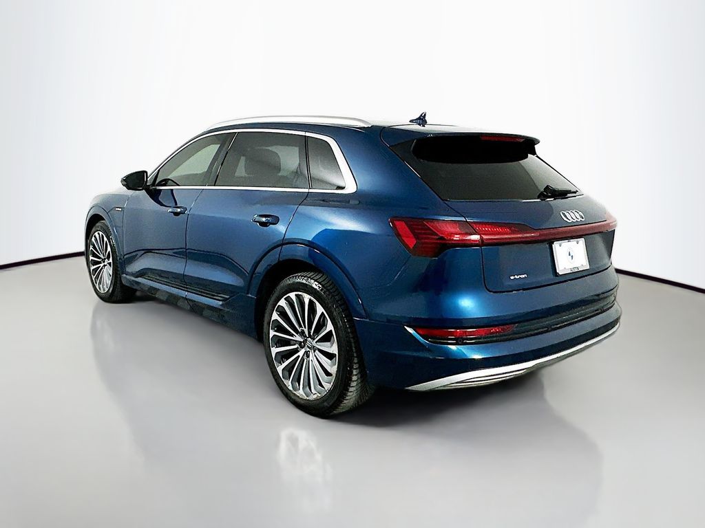 Thumbnail: 2019 Audi e-tron - 7