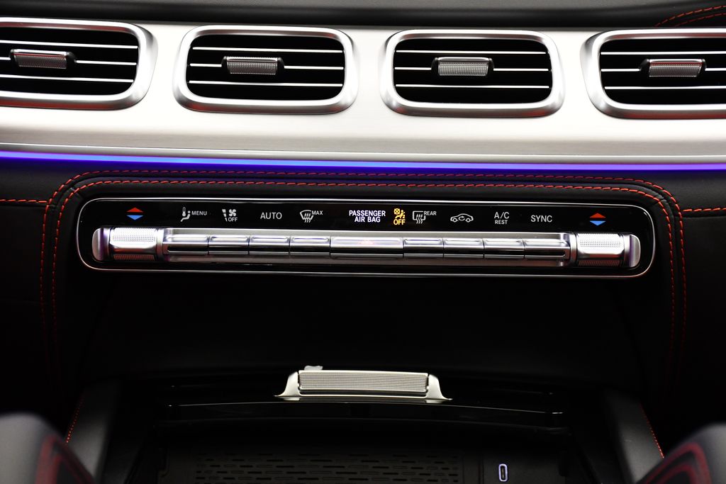 Thumbnail: 2025 Mercedes-Benz GLE - 28