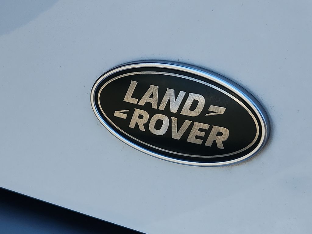 Thumbnail: 2023 Land Rover Defender - 29