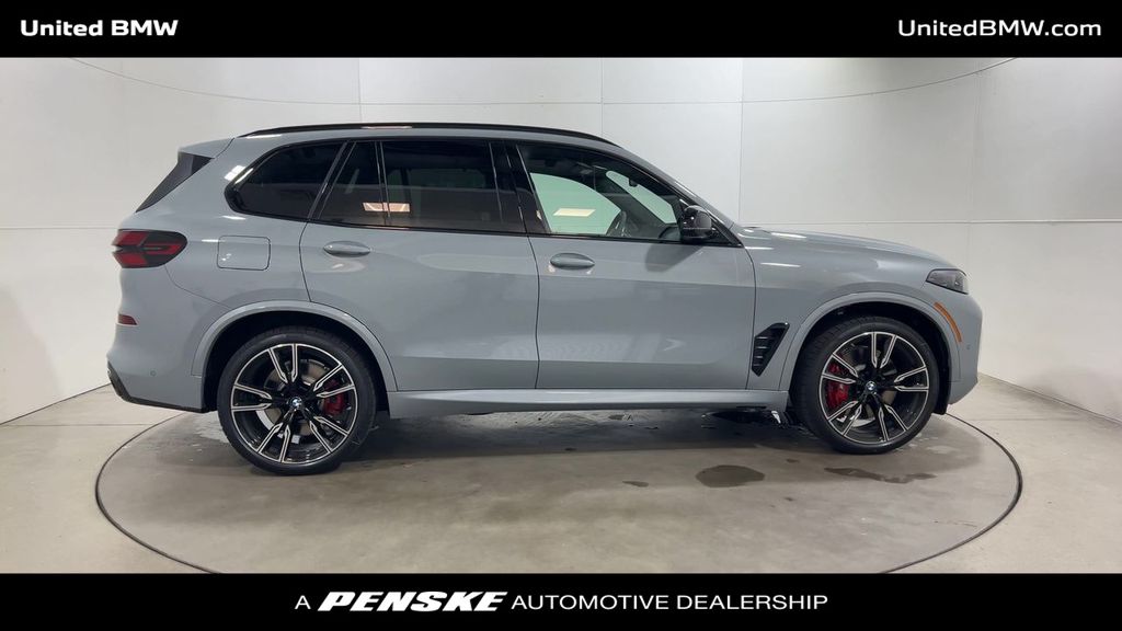 2026 BMW X5 M60i 9
