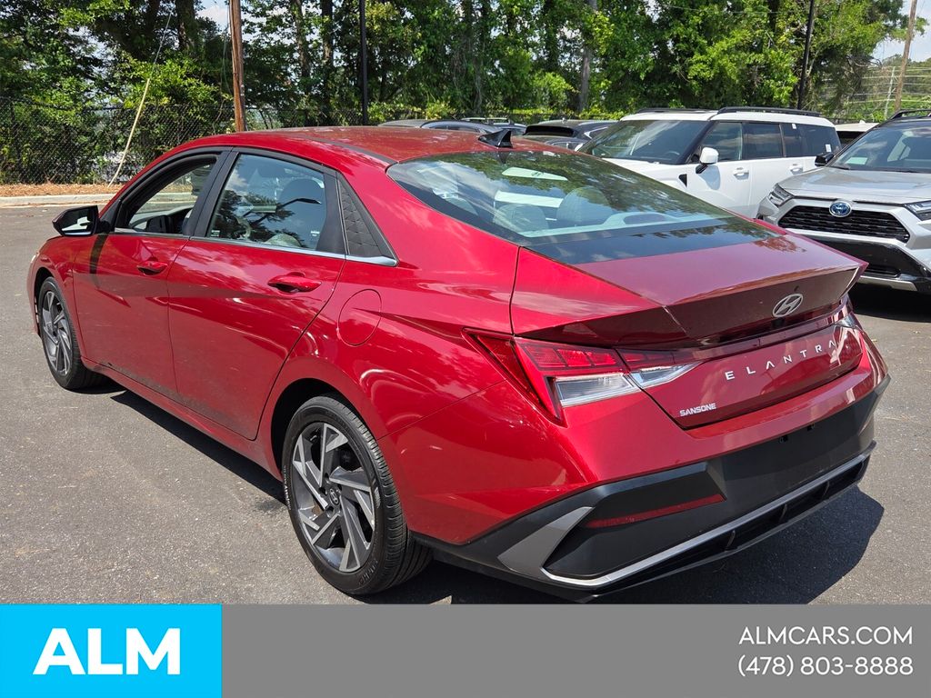 Used 2024 Red Hyundai SEL image 4