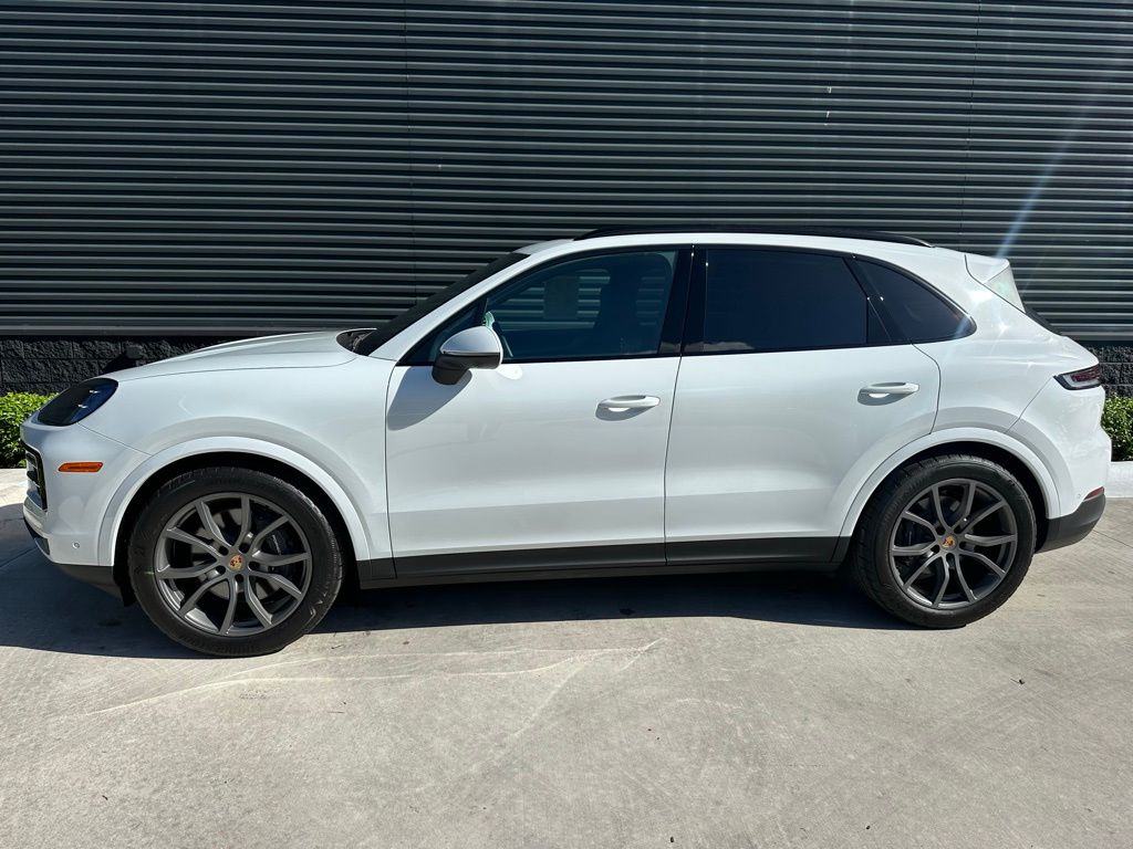 Thumbnail: 2025 Porsche Cayenne - 2