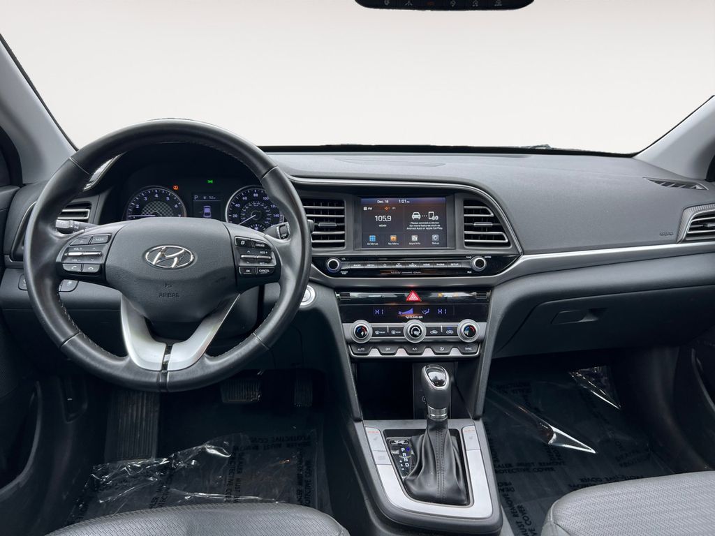 2019 Hyundai Elantra Limited 10