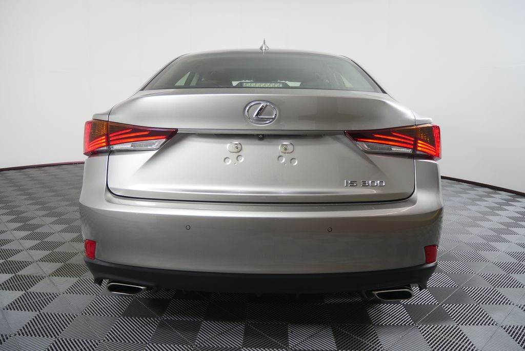 Thumbnail: 2019 Lexus IS - 4