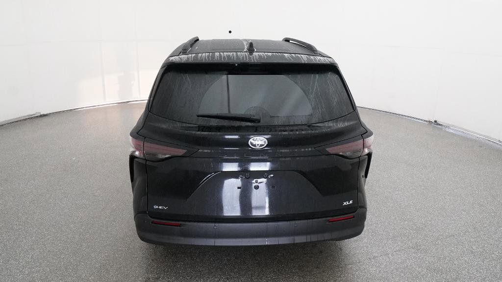 Thumbnail: 2026 Toyota Sienna - 21