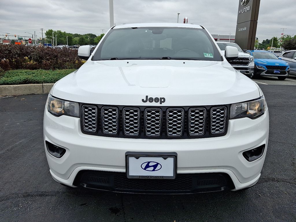 Thumbnail: 2018 Jeep Grand Cherokee - 2