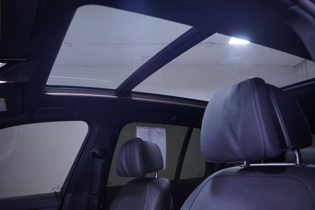 Thumbnail: 2021 BMW X5 - 8