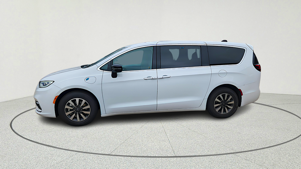 2024 Chrysler Pacifica Hybrid